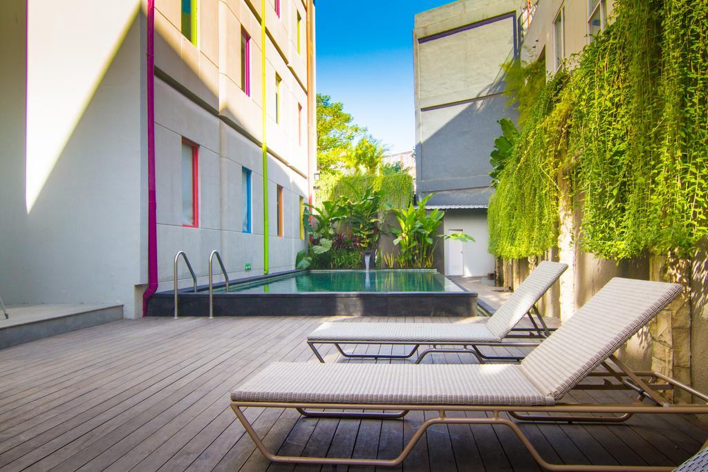 Urban Styles Hitz Kuta Hotel Kuta Lombok Exterior foto