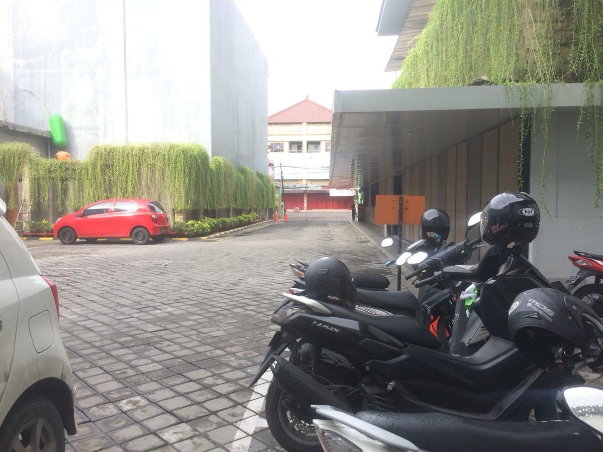 Urban Styles Hitz Kuta Hotel Kuta Lombok Exterior foto